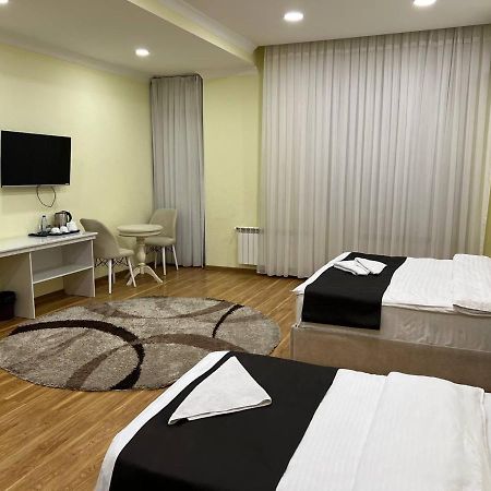Queens 2 Hotel Ташкент Экстерьер фото