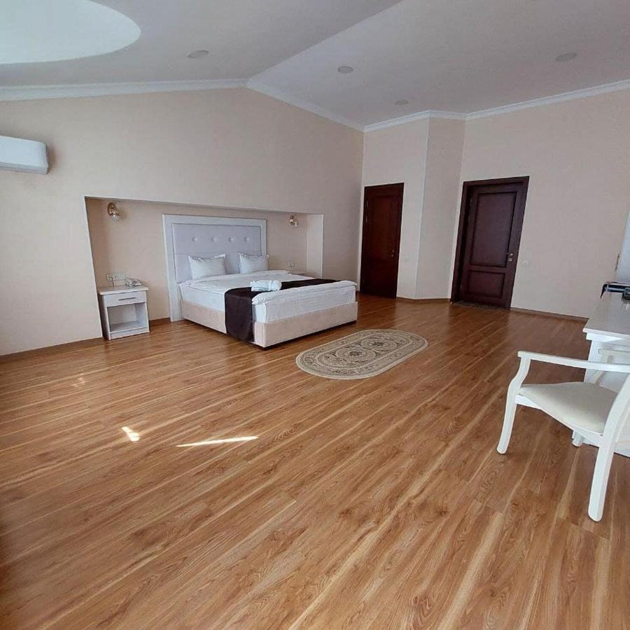 Queens 2 Hotel Ташкент Экстерьер фото