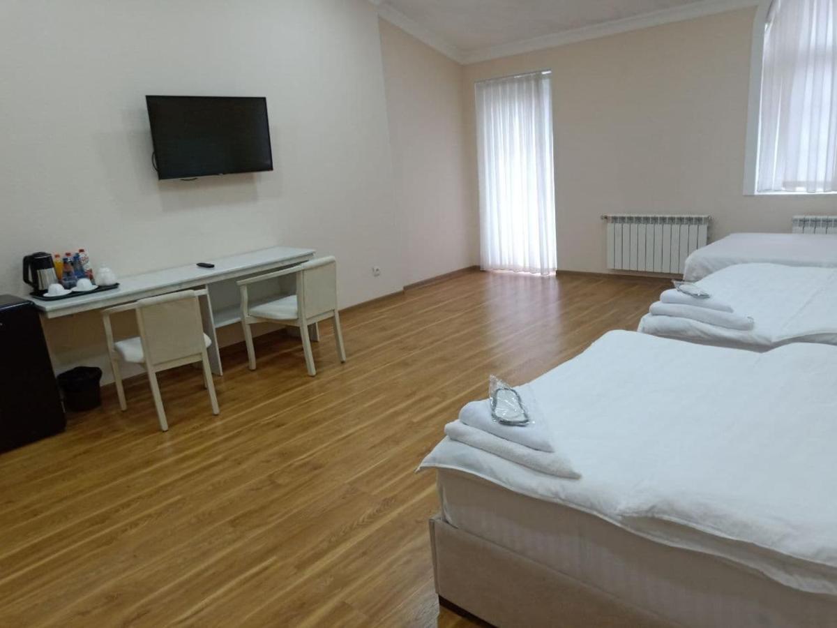 Queens 2 Hotel Ташкент Экстерьер фото