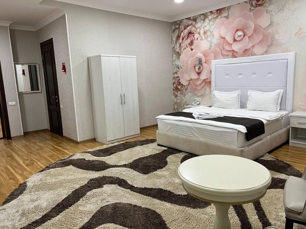 Queens 2 Hotel Ташкент Экстерьер фото